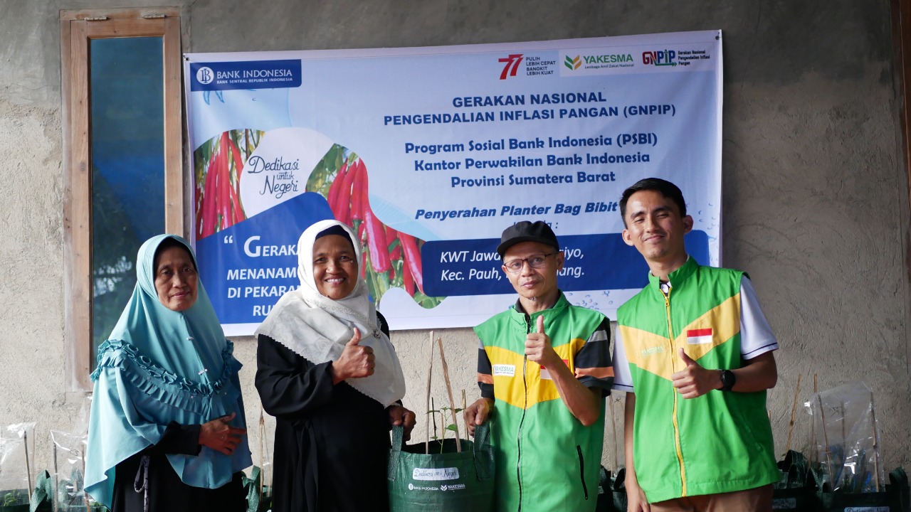 Penyaluran Bibit Cabai Program GNPIP Kolaborasi Bank Indonesia dan Laznas Yakesma